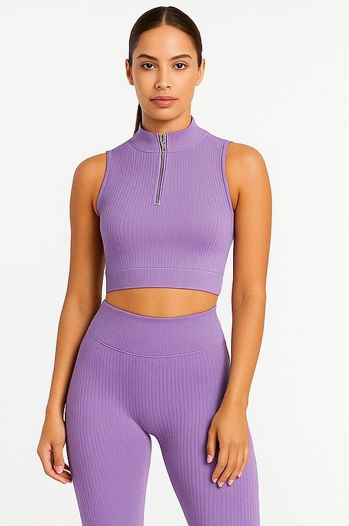 Conjunto corto con polera de medio cierre